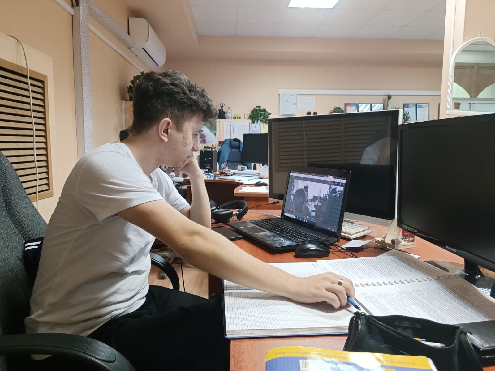 Изображение не загружено. Перезагрузите страницу.